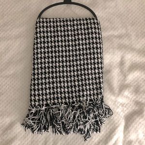 Houndstooth Scarf